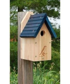 Woodlink Post / Pole Mounted Houses Cedar Garden Bluebird House