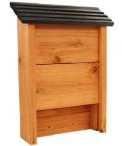 Woodlink Wooden Bat Shelter With Black Roof, 15 Bats